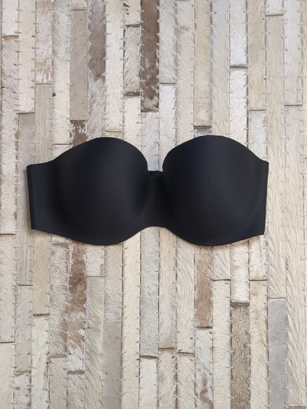 Felina 32B Strapless Black Bra
